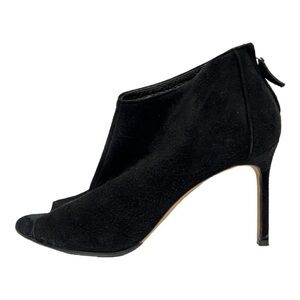 Manolo Blahnik Black Suede Ankle Bootie Heels size 40 9